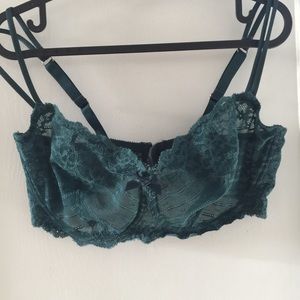 Green Chantelle lace bra